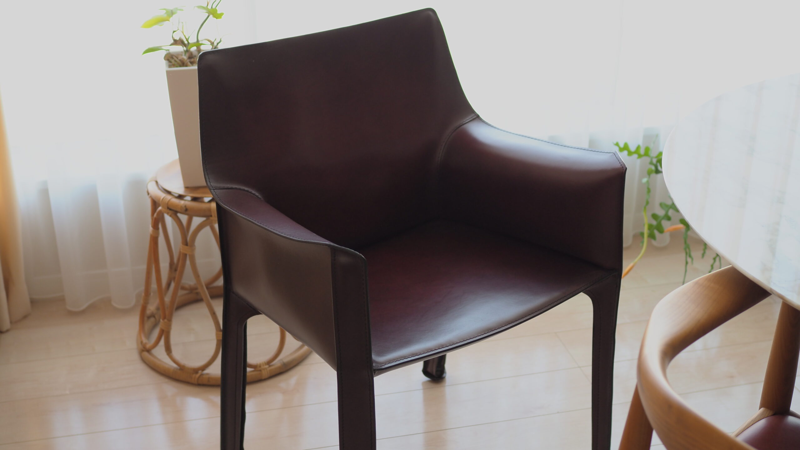 カッシーナで購入した椅子【413 CAB/キャブ アームチェア】 | PLANNING